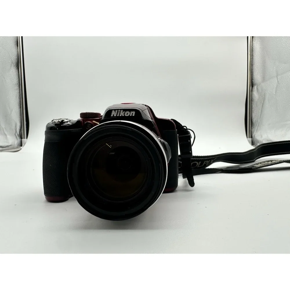 Nikon Coolpix P520 Digital Camera Red 18.1MP 42x Zoom Tilt LCD Bundle Case